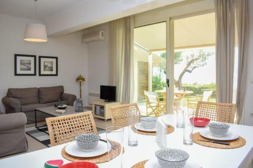 Apartamento Avia Holiday Home 2