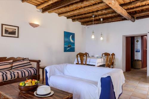 Beachfront Stone-built Luxury Fully Equipped Villa