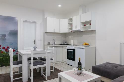 Apartment Bb