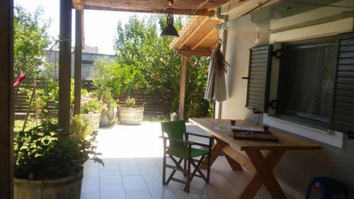 Relaxing Vila At Avramio Village