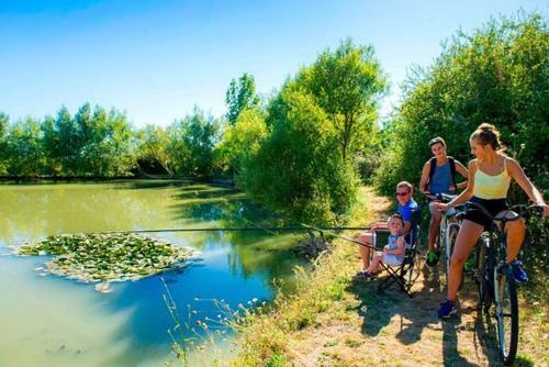 Apartamento Camping Tranche Sur Mer