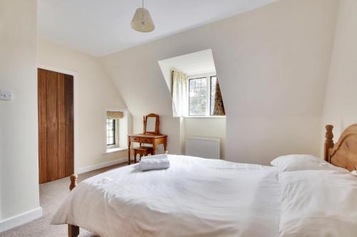 Lodge Lympne Castle Cottages