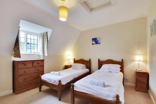 Lodge Lympne Castle Cottages