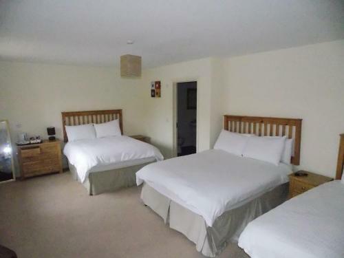 Lodge Canons Court Mews