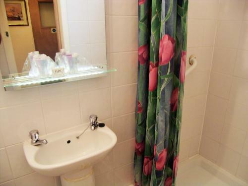 Hostal The Ellesmere
