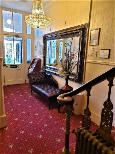 Hostal The Ellesmere