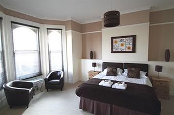 Hostal The Sheldon