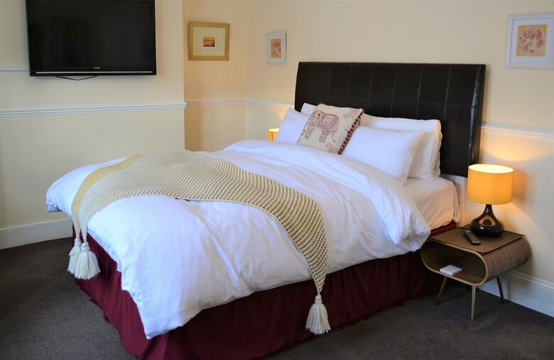 Hostal Loriston Guest House