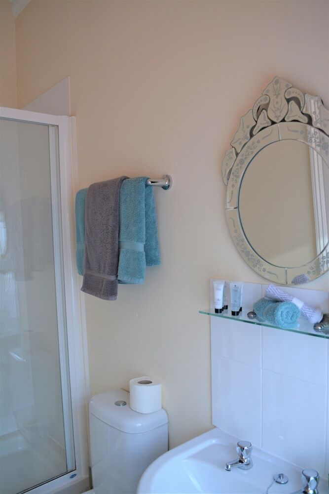 Hostal Loriston Guest House