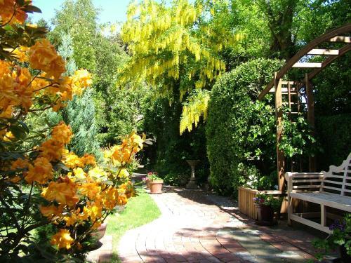Bed & Breakfast Ocklynge Manor