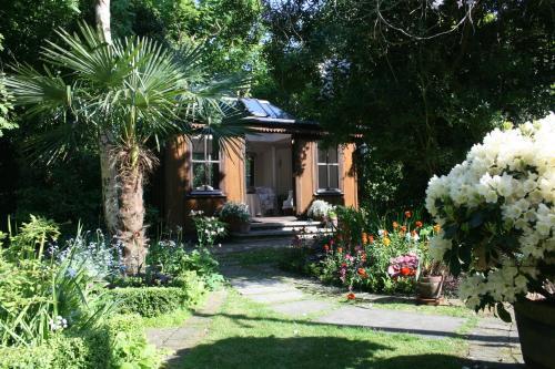 Bed & Breakfast Ocklynge Manor