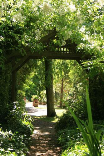 Bed & Breakfast Ocklynge Manor