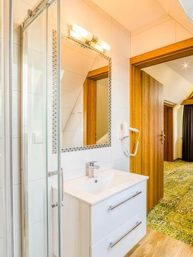 Bed & Breakfast ?elazne Wrota