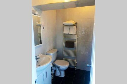 Spacious Seaside Apartment 3km From Clifden