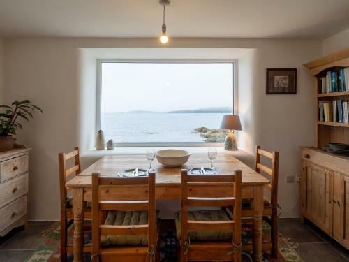 Shore Cottage, Errislannan