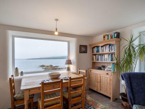 Shore Cottage, Errislannan