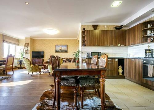 Amber View Classic Apartment