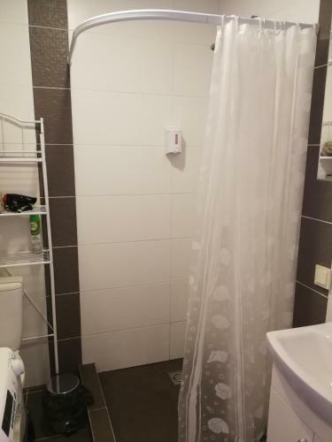 T&j Apartments