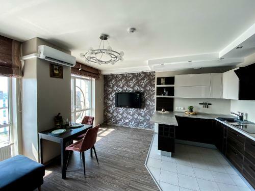 Lovely Apartment With Nice View And Free Parking