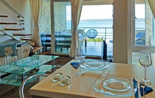 Beautiful Apartment In Dobropoljana With 2 Bedrooms