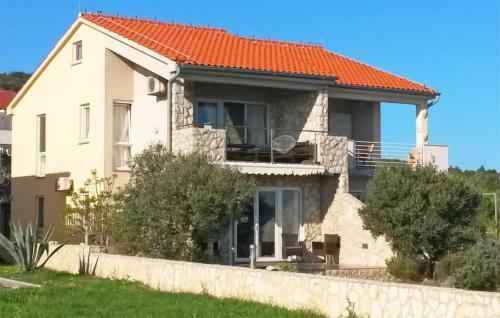 Beautiful Apartment In Dobropoljana With 2 Bedrooms