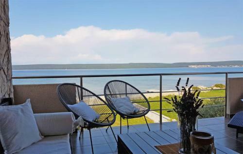 Beautiful Apartment In Dobropoljana With 2 Bedrooms