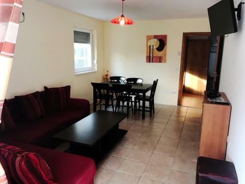 Kristina Apartmanh�z