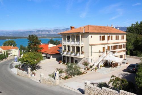 Apartments With A Parking Space Soline, Krk - 19198