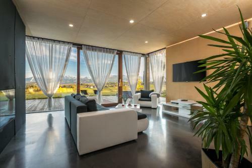 Rent Like Home - Villa Landhouse
