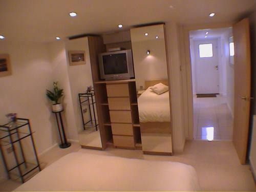 Earle House Serviced Apartments