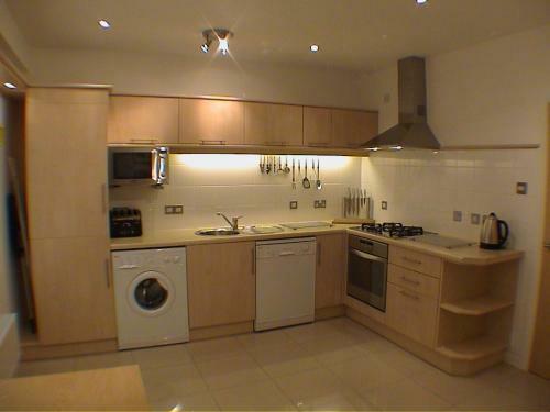 Earle House Serviced Apartments