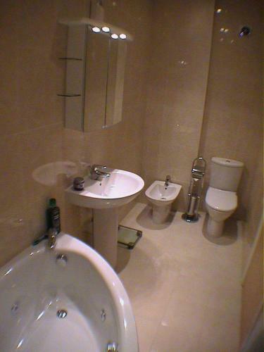 Earle House Serviced Apartments