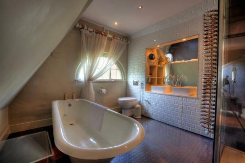 Strattons Hotel