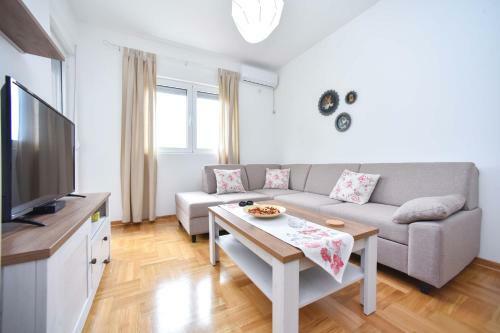 Brand New Apartment Aylin