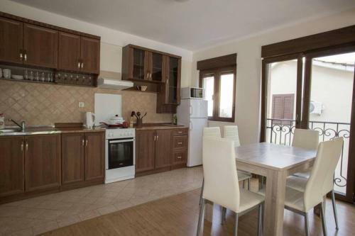 Apartment With Swimming Pool