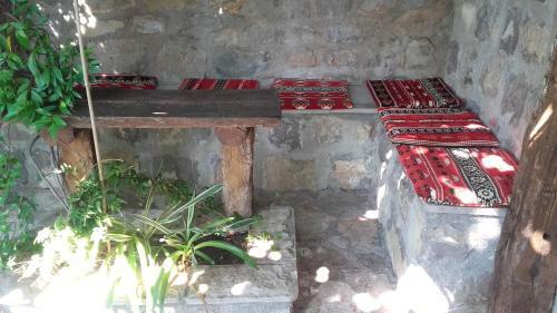 Sea-side Old Stone Villa With A Private Garden