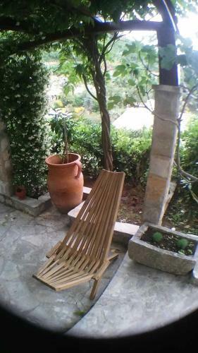Sea-side Old Stone Villa With A Private Garden
