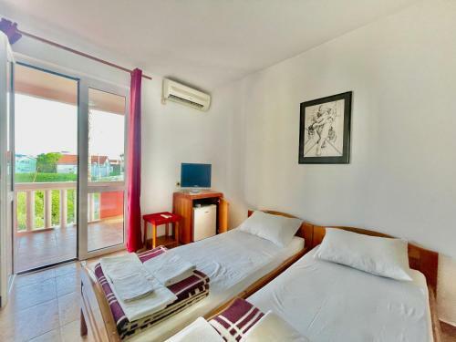 Hostal Vila L Budva