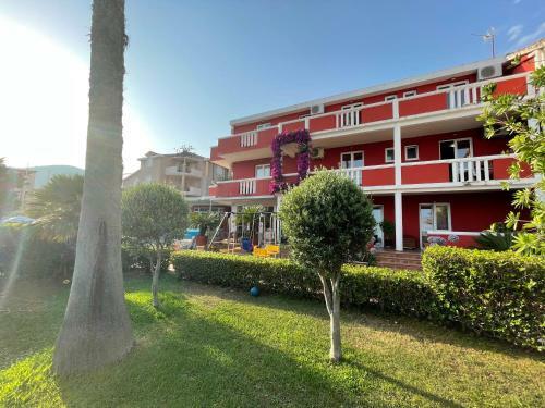 Hostal Vila L Budva