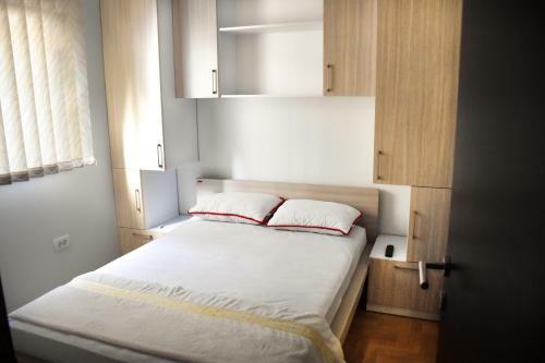 R Apartment