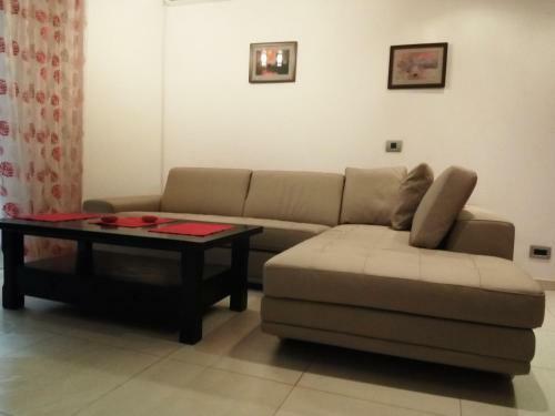 Revenu Apartments