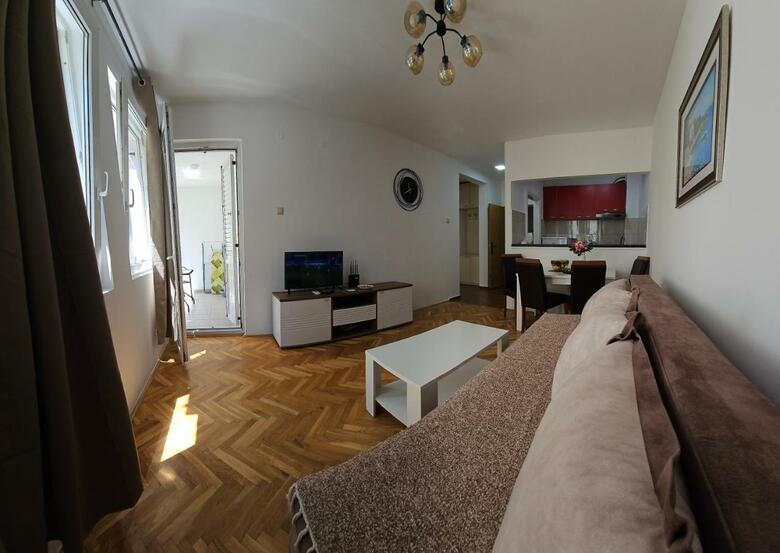 Mn One Bedroom Apartment