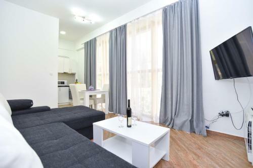 Victoria Center Apartments