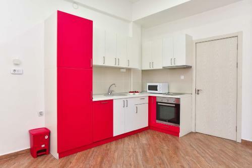 Victoria Center Apartments