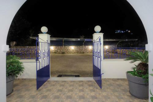 Myrto Apartments