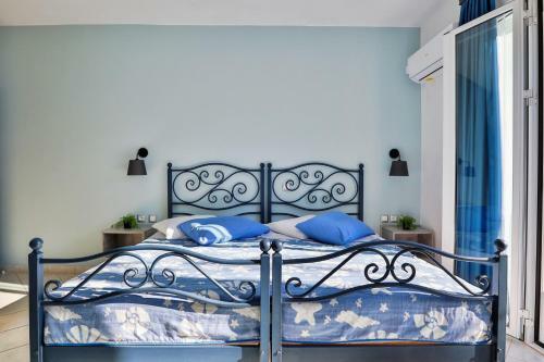 Myrto Apartments