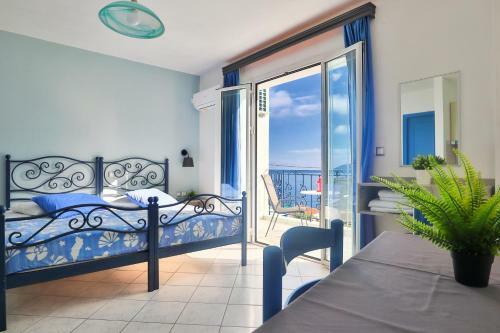 Myrto Apartments