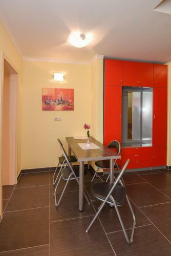 R�zsa V�lgy Apartman