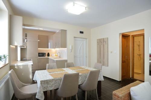 Family Deluxe Apartments
