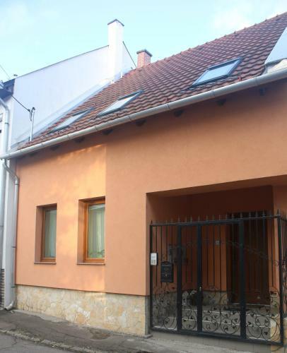 Hostal Egri Csillagocska Apartman
